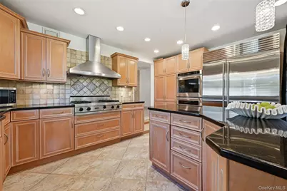 35 Elm Drive, East Hills, NY 11576 - Photo 11