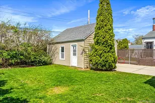 369 Yale Rd, Garden City, NY 11530 - Photo 17