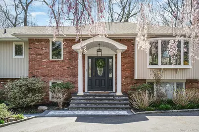 99 Village Hill Drive, Dix Hills, NY 11746 - Photo 3