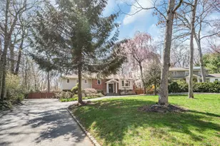 99 Village Hill Dr, Dix Hills, NY 11746 - Photo 5