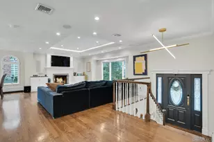 99 Village Hill Dr, Dix Hills, NY 11746 - Photo 11