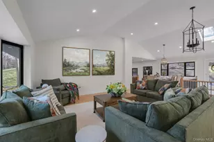 17 Woodbury Rd, Woodbury, NY 11797 - Photo 11