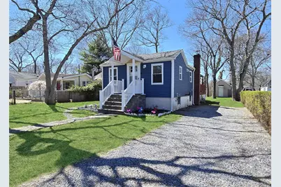 20 Daisy Place, Selden, NY 11784 - Photo 1