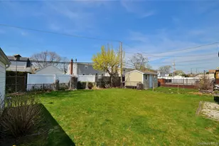 24 Linden Blvd, Hicksville, NY 11801 - Photo 33