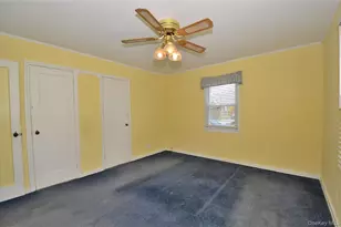 24 Linden Blvd, Hicksville, NY 11801 - Photo 15