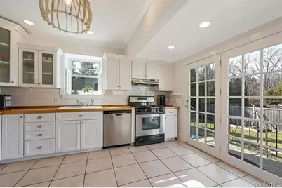 65 E Main Street, Huntington, NY 11743 - Photo 9