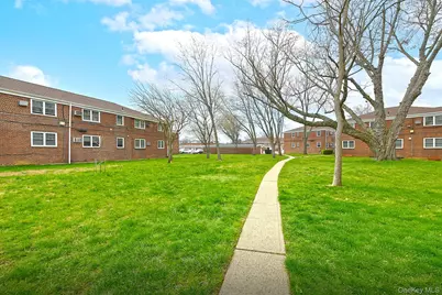 7802 226th Street #B, Oakland Gardens, NY 11364 - Photo 17