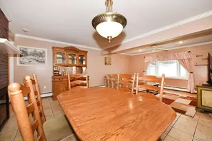 307 Blacksmith Rd, Levittown, NY 11756 - Photo 9