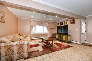 307 Blacksmith Rd, Levittown, NY 11756 - Photo 5