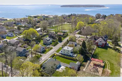 1415 4th Street, New Suffolk, NY 11956 - Photo 5