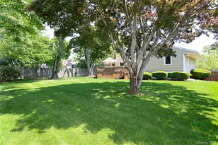 24 Tad Ln, Old Bethpage, NY 11804 - Photo 27