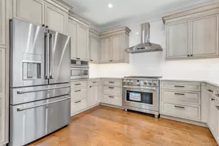 7 Bud Ct, Bayville, NY 11709 - Photo 9
