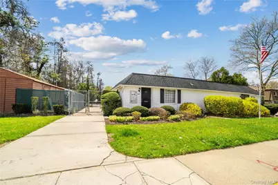 142 Feller Drive, Central Islip, NY 11722 - Photo 23