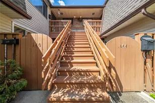 142 Feller Dr, Central Islip, NY 11722 - Photo 7