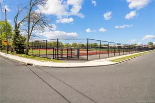 142 Feller Dr, Central Islip, NY 11722 - Photo 21