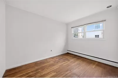 23 Pell Terrace, Garden City, NY 11530 - Photo 11
