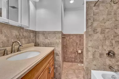 311 Mariners Way, Copiague, NY 11726 - Photo 13