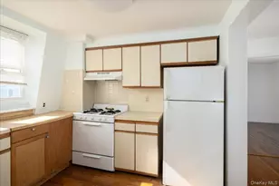 148-11 10th Ave, Whitestone, NY 11357 - Photo 23