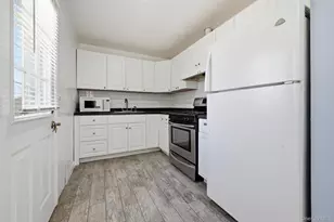 25 Montgomery St, Brentwood, NY 11717 - Photo 5