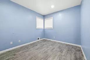25 Montgomery St, Brentwood, NY 11717 - Photo 7