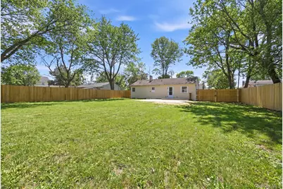 25 Montgomery Street, Brentwood, NY 11717 - Photo 17