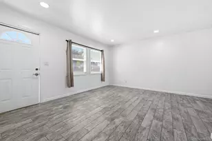 25 Montgomery St, Brentwood, NY 11717 - Photo 3