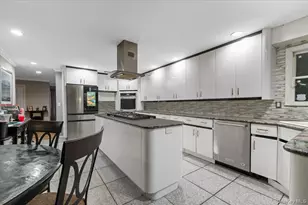 44 East End Ave, Hicksville, NY 11801 - Photo 9