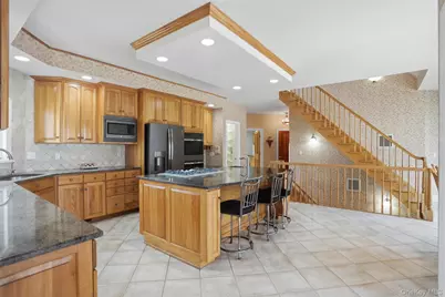 17 Forrest Way, Poughkeepsie, NY 12603 - Photo 15