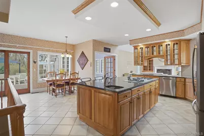 17 Forrest Way, Poughkeepsie, NY 12603 - Photo 19