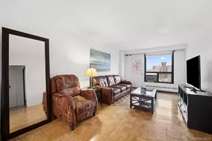 61-35 98th St, Rego Park, NY 11374 - Photo 3