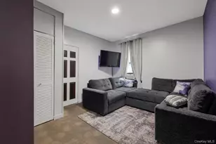 918 E 216th St, Bronx, NY 10469 - Photo 11