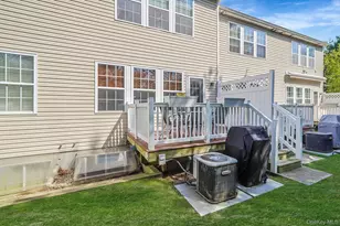 6 Sugar Pine Ln, Bay Shore, NY 11706 - Photo 31