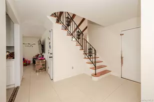 122 Clinton Ave, Port Jefferson Station, NY 11776 - Photo 3
