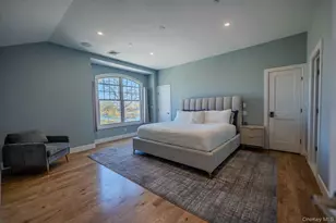 3810 Greentree Dr, Oceanside, NY 11572 - Photo 21