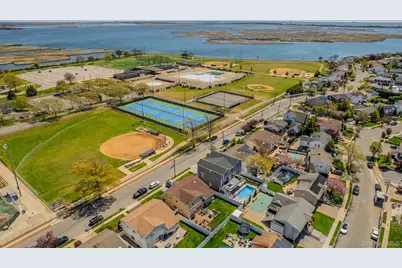 3810 Greentree Drive, Oceanside, NY 11572 - Photo 3