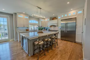 3810 Greentree Dr, Oceanside, NY 11572 - Photo 5