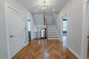 3810 Greentree Dr, Oceanside, NY 11572 - Photo 17