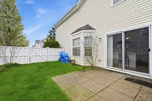 10 Casey Ln, Middle Island, NY 11953 - Photo 25