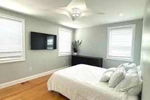 249-10 139th Ave, Rosedale, NY 11422 - Photo 9