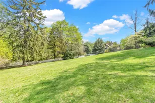 210 Old Town Rd, East Setauket, NY 11733 - Photo 27