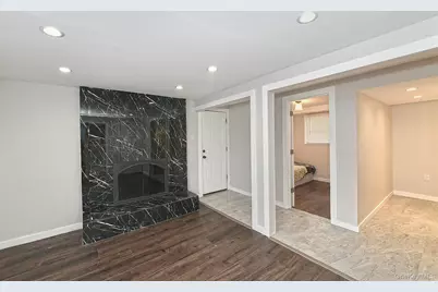 5 Shadywood Court, Huntington, NY 11743 - Photo 9