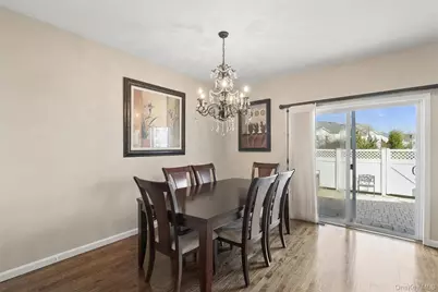 161 Brattle Circle, Melville, NY 11747 - Photo 5