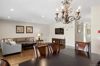 161 Brattle Circle, Melville, NY 11747 - Photo 9