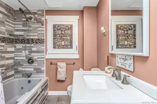 233 Collins Ave, Williston Park, NY 11596 - Photo 23
