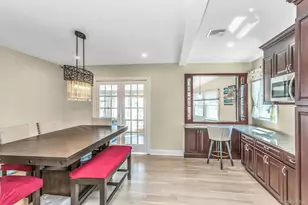233 Collins Ave, Williston Park, NY 11596 - Photo 15