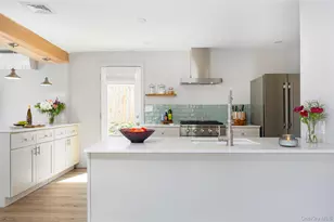 39 N Broadway, Kingston, NY 12401 - Photo 15