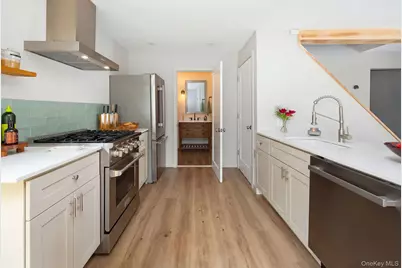 39 N Broadway, Kingston, NY 12401 - Photo 17