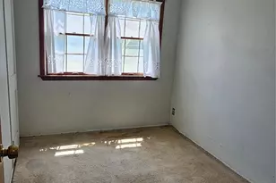 136 Primrose Ave, Massapequa Park, NY 11762 - Photo 9