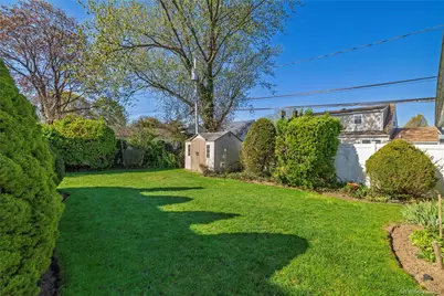 22 Hitchcock Lane, Farmingdale, NY 11735 - Photo 25
