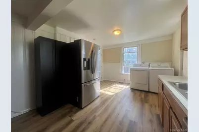 34 Smith Street, Poughkeepsie, NY 12601 - Photo 17